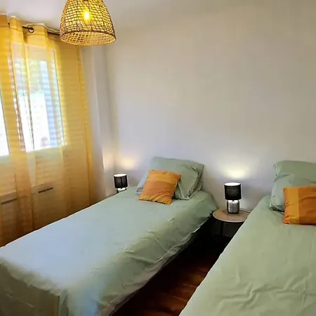 Confortable A 90 M² Piscine Partagee * Sisteron