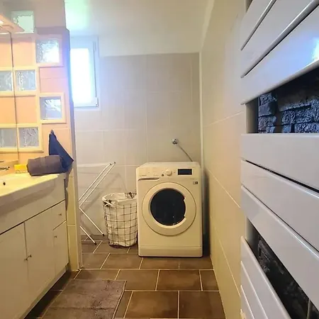 Confortable A 90 M² Piscine Partagee Lägenhet *
